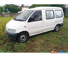 Nissan Vanette Cargo 1996