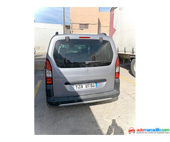 Peugeot. Partnet 2017