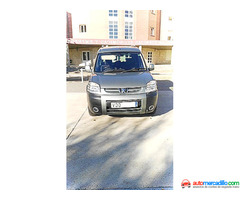 Peugeot Parnert 2008
