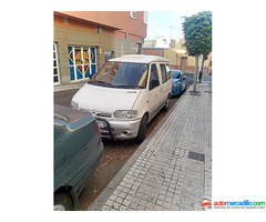 Nissan Vanette Cargo 2002