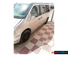 Mercedes V/230. Td Td