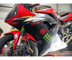 Yamaha R1 2005