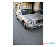 Mercedes-benz 220 1999