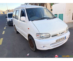 Nissan BANNETE   del 2002