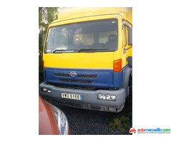 Nissan Atleon 210