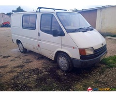 Ford 6 PLAZAS del 1990