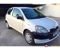 Toyota YARIS del 2002
