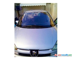 Peugeot 807 MONOVOLÚMEN 7 PLAZAS 2004