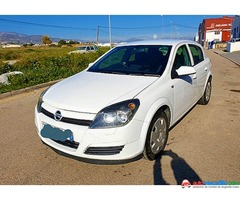 Opel ASTRA H 2005