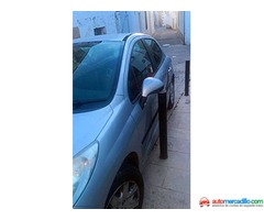 Peugeot 207 5 P CONFORT 2010