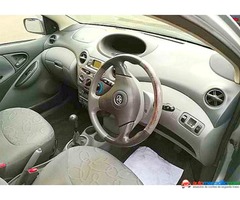 Toyota YARIS   2000