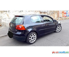 Volkswagen GOLF 2004