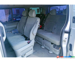 Opel VIVARO TOUR 2004